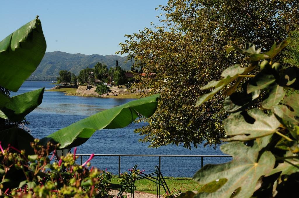Hostal De La Costa Villa Carlos Paz Esterno foto