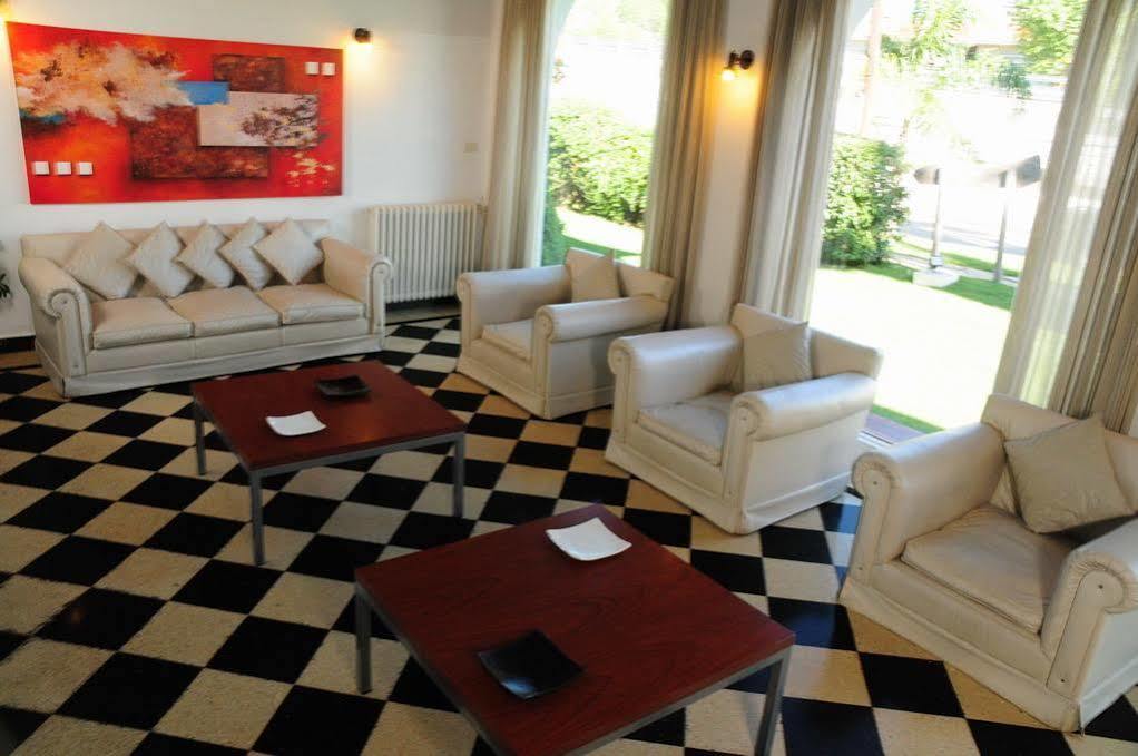 Hostal De La Costa Villa Carlos Paz Esterno foto