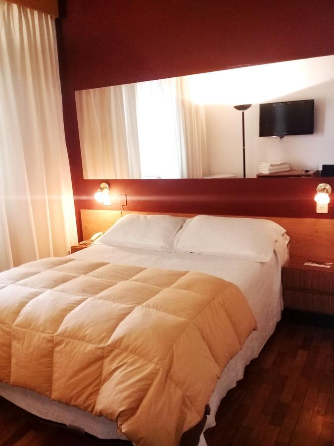 Hostal De La Costa Villa Carlos Paz Esterno foto